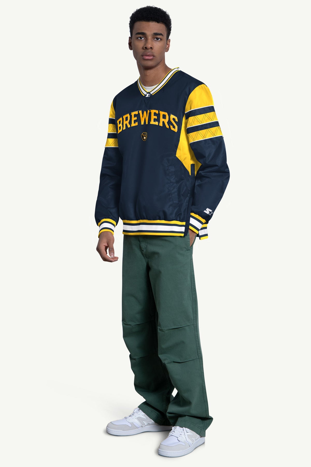 Starter MENS MILWAUKEE BREWERS ENFORCER V-NECK PULLOVER JACKET