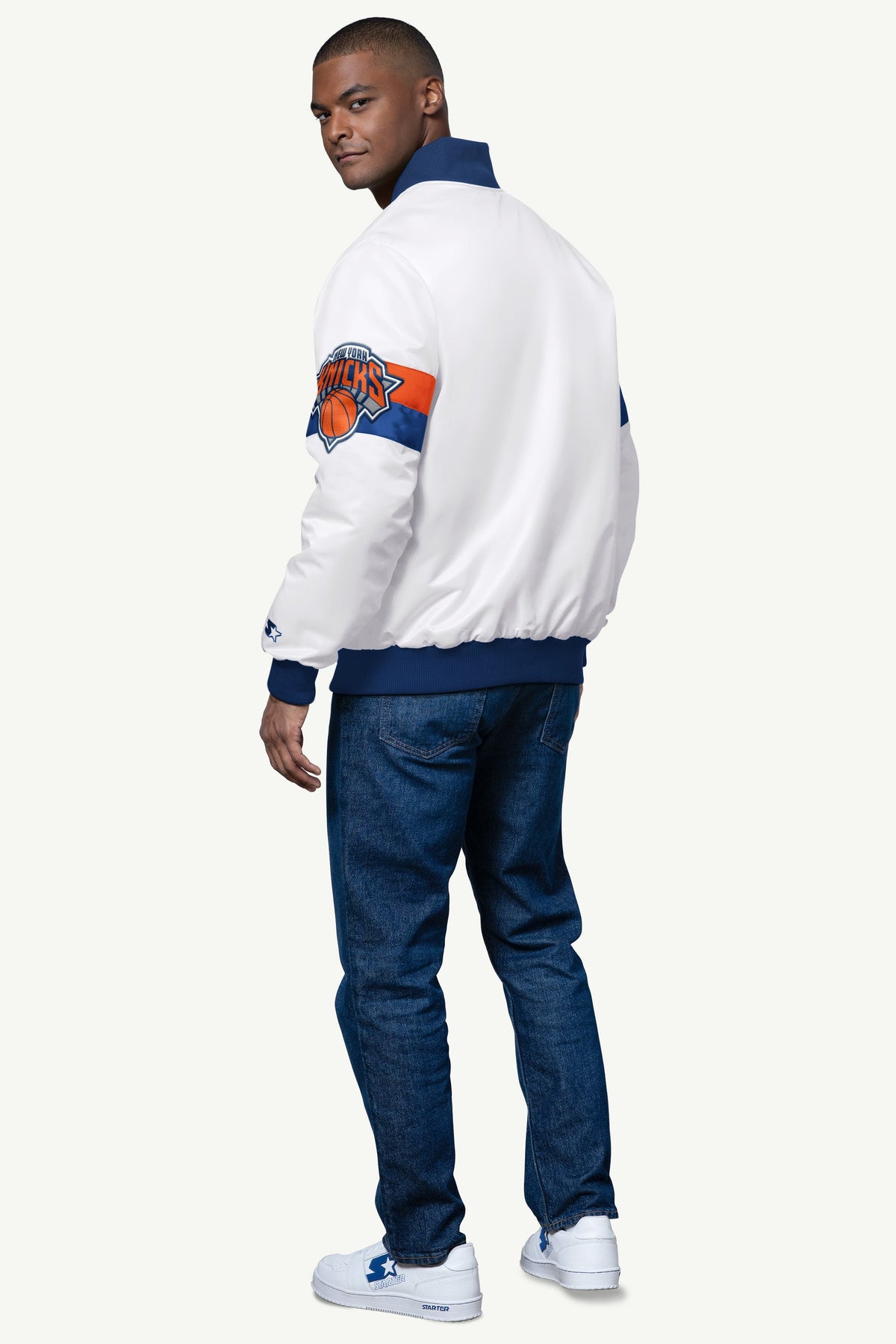 Starter MENS NEW YORK KNICKS TRIPLE OPTION SATIN VARSITY JACKET