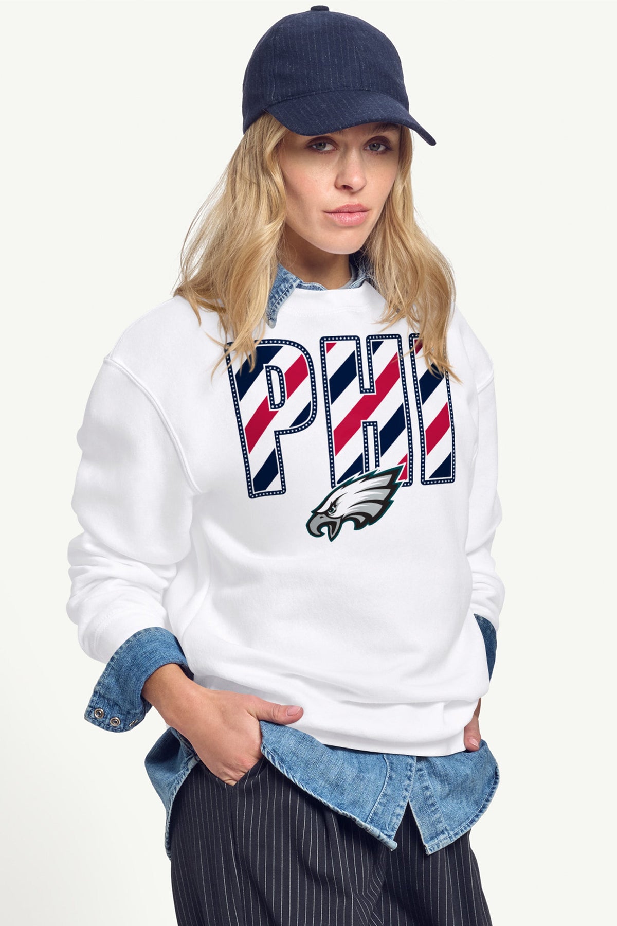 Starter WOMENS PHILADELPHIA EAGLES STARS AND STRIPES SWEATSHIRT
