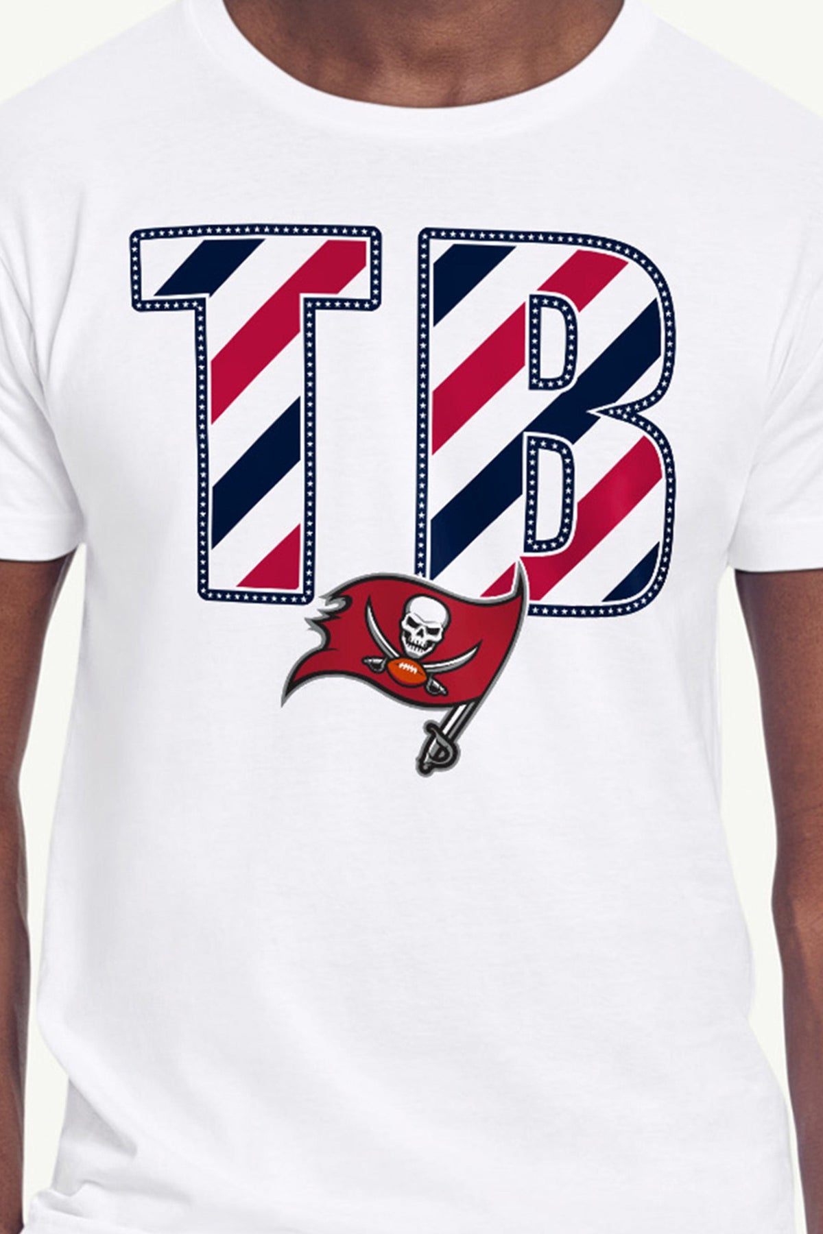Starter MENS TAMPA BAY BUCCANEERS STARS AND STRIPES T SHIRT